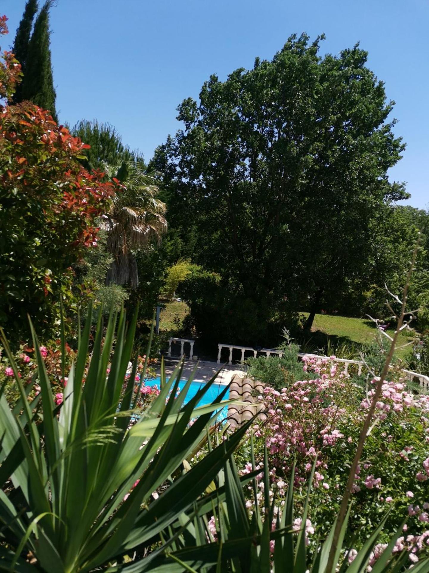 Villa Chiara Magalas Bagian luar foto